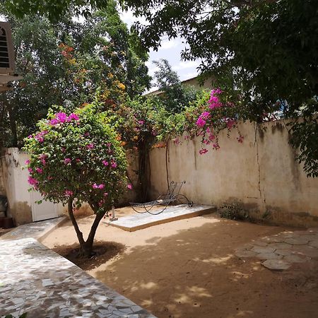 مبور Keur Baboune المظهر الخارجي الصورة