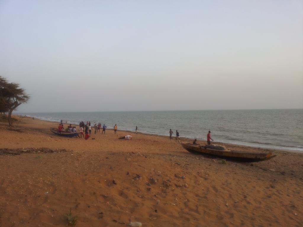 مبور Keur Baboune الغرفة الصورة